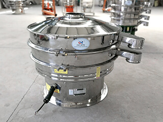 使用一些耐腐蝕、需要干凈的使用環境,比如食品、化工行業,可分為圓形篩、方型篩、滾筒篩等多種型號